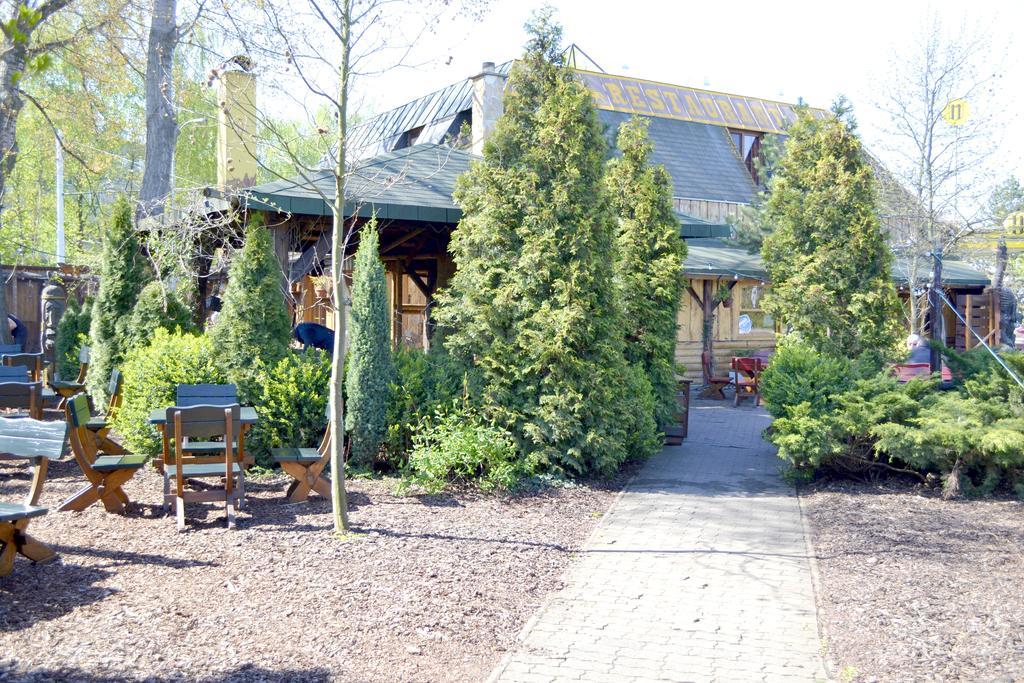 Restaurant A Penzion Steak Station Pardubice Kültér fotó