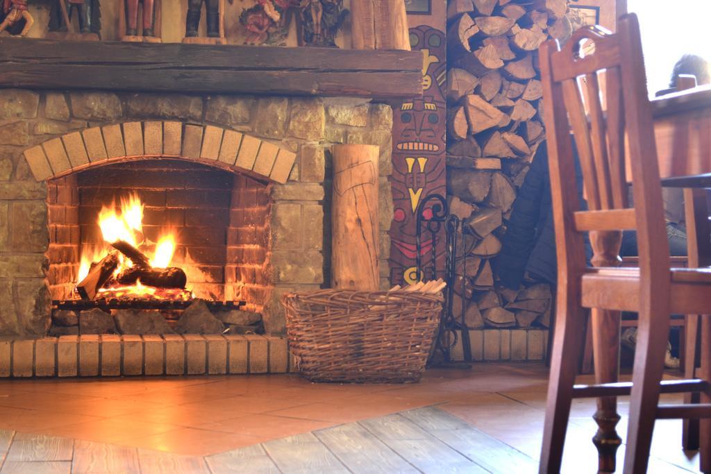 Restaurant A Penzion Steak Station Pardubice Kültér fotó
